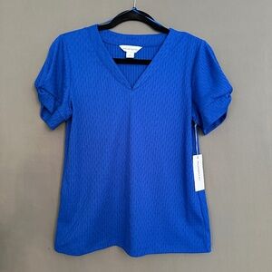 NWT Liz Claiborne pretty bold blue top